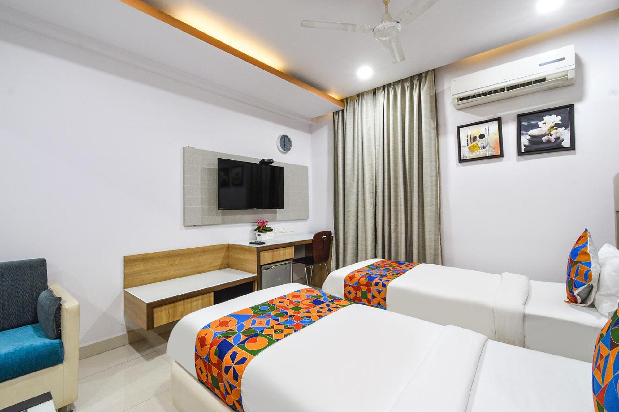 Fabhotel Aditya Homes - Nr Isb, Gachibowli Haiderabad Buitenkant foto