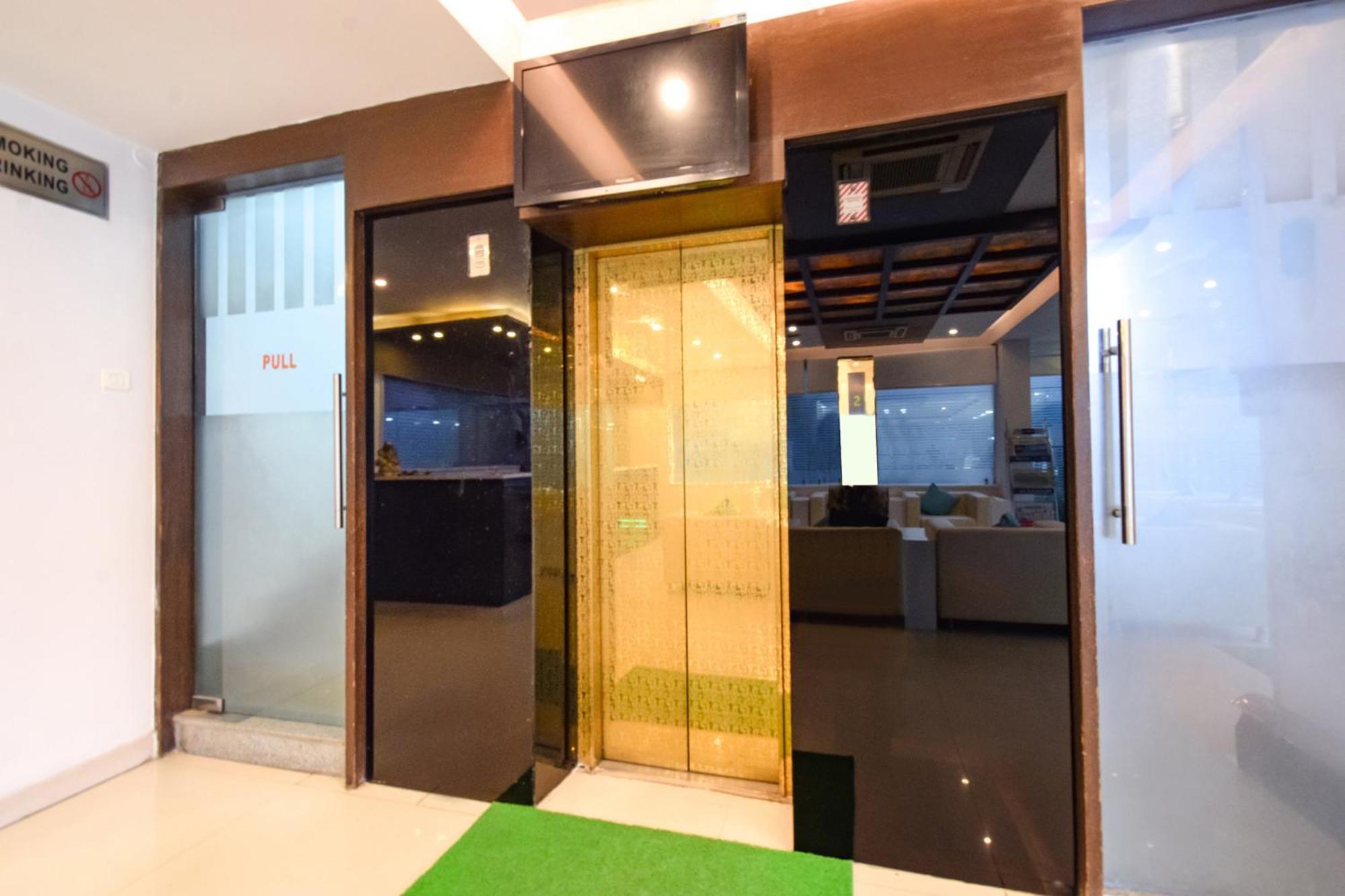 Fabhotel Aditya Homes - Nr Isb, Gachibowli Haiderabad Buitenkant foto